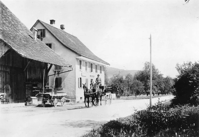 Wehntalerstrasse, Wohnhaus mit Scheune